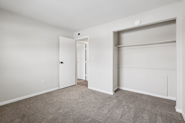 Wingate bedroom photo 3