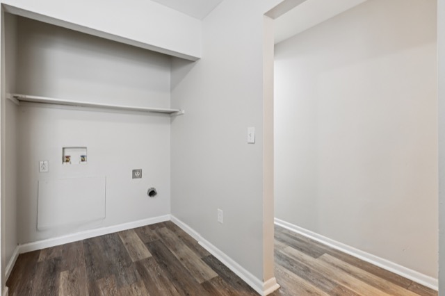 Wingate living room photo 7